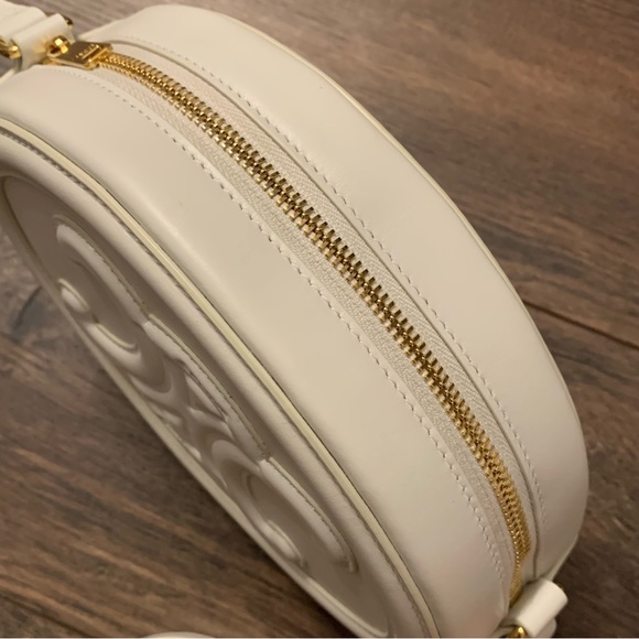 Celine Oval Bag Cuir Triomphe in White Smooth Calfskin - Picture 10 of 14